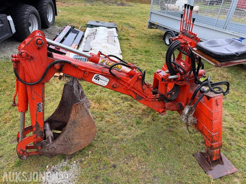 Leon E200 graveaggregat til traktor - Mezőgazdasági gépek: 1 kép. Leon E200 graveaggregat til traktor - Mezőgazdasági gépek: 1 kép.