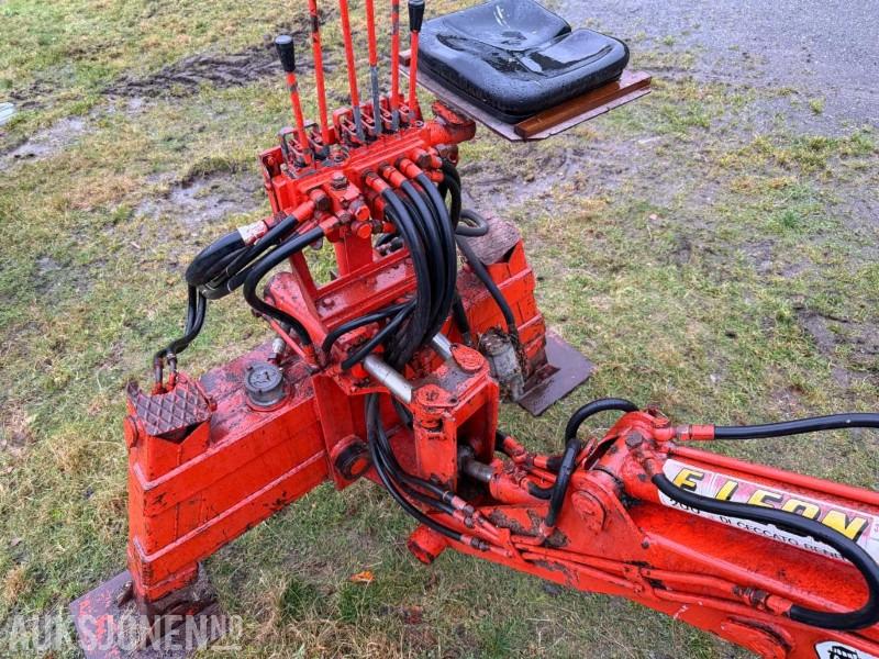 Leon E200 graveaggregat til traktor - Mezőgazdasági gépek: 5 kép. Leon E200 graveaggregat til traktor - Mezőgazdasági gépek: 5 kép.