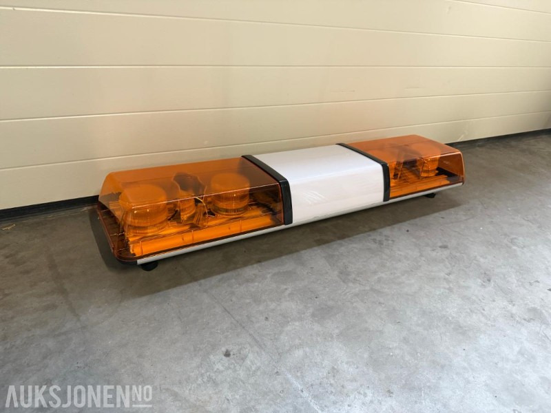 Ny Blinklampe 120cm - Építőipari berendezések: 1 kép. Ny Blinklampe 120cm - Építőipari berendezések: 1 kép.