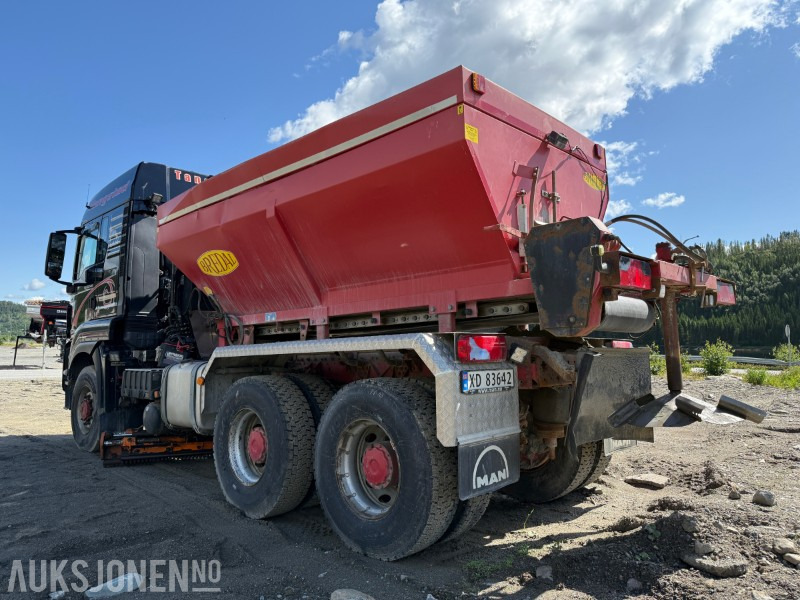 2012 MAN TGS 33.540 6x6 brøyterigget kombibil med Bredal Strøer - Nyergesvontató: 4 kép. 2012 MAN TGS 33.540 6x6 brøyterigget kombibil med Bredal Strøer - Nyergesvontató: 4 kép.