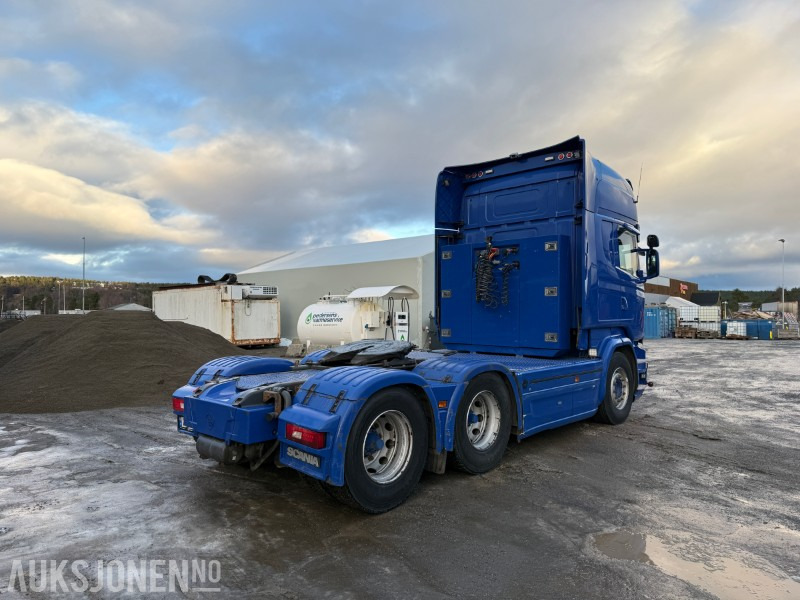 2015 Scania R-serie 6x4 Påkostet - Brøyterigget - Tipphydraulikk - Sprederhydraulikk - 675 643km - Nyergesvontató: 5 kép. 2015 Scania R-serie 6x4 Påkostet - Brøyterigget - Tipphydraulikk - Sprederhydraulikk - 675 643km - Nyergesvontató: 5 kép.