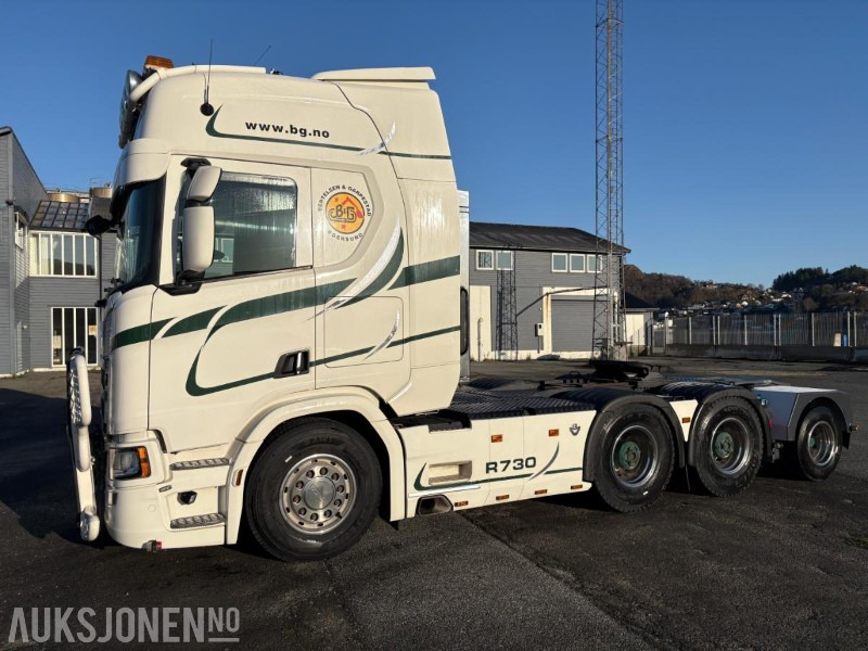 2019 Scania R730 6X4X2 Tungtrekker Euro6 maks vogntogvekt 150tonn - Nyergesvontató: 3 kép. 2019 Scania R730 6X4X2 Tungtrekker Euro6 maks vogntogvekt 150tonn - Nyergesvontató: 3 kép.