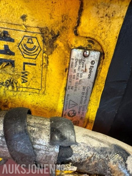Pigghammer til minigraver Atlas Copco SB 102 / 69 kg / p max 150 bar / feste S30 / 180 modell 2020 - Hidraulikus törőfej - Minikotró: 4 kép. Pigghammer til minigraver Atlas Copco SB 102 / 69 kg / p max 150 bar / feste S30 / 180 modell 2020 - Hidraulikus törőfej - Minikotró: 4 kép.