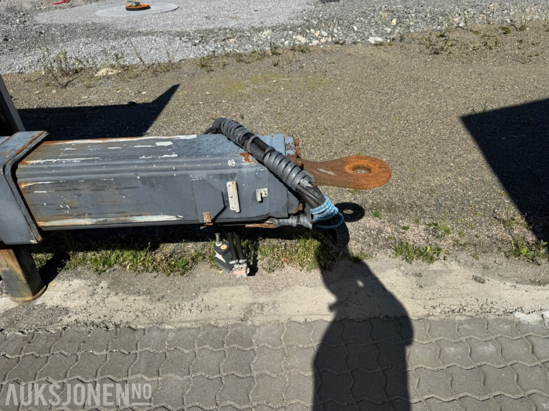 2013 Konar 3 akslet plankjerre - Pótkocsi: 5 kép. 2013 Konar 3 akslet plankjerre - Pótkocsi: 5 kép.