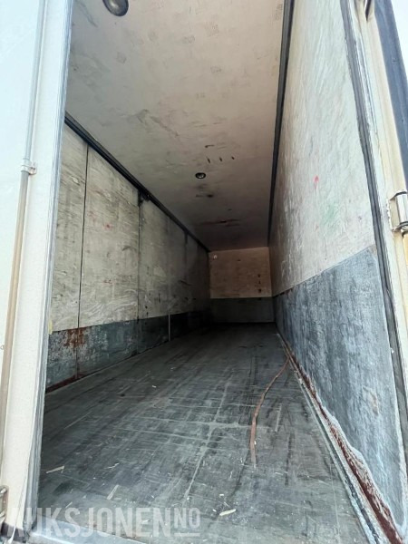 Ekeri L-3 skaphenger 2004 – 3-akslet, 20 240 kg nyttelast - Pótkocsi: 4 kép. Ekeri L-3 skaphenger 2004 – 3-akslet, 20 240 kg nyttelast - Pótkocsi: 4 kép.