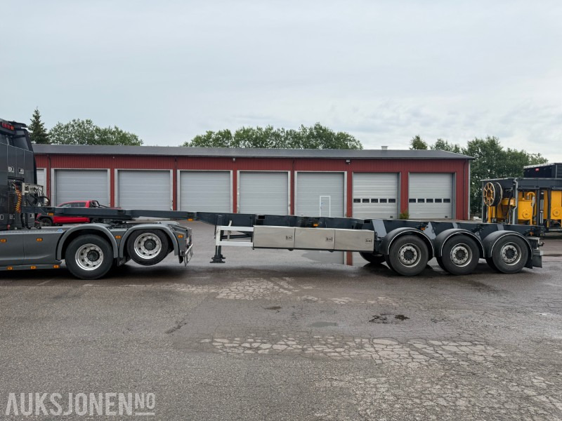 Vang SHSL 111 C 3-akslet containerchassis - Pótkocsi: 2 kép. Vang SHSL 111 C 3-akslet containerchassis - Pótkocsi: 2 kép.
