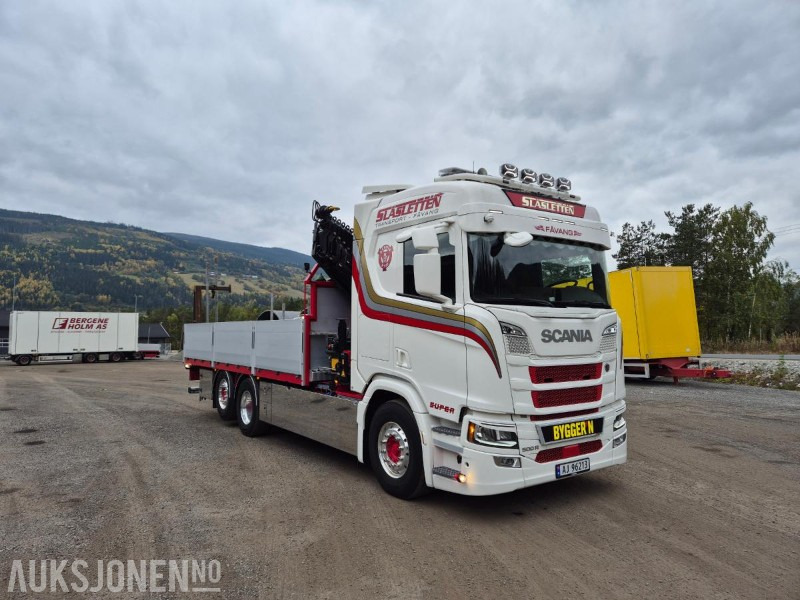 Scania R500 Kranbil med HMF2820 kran - Darus autó: 2 kép. Scania R500 Kranbil med HMF2820 kran - Darus autó: 2 kép.