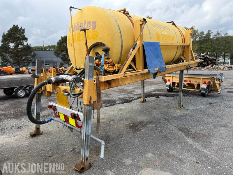 2001 Falköping CL-EX Laketank 10 m3 - Teherautó: 5 kép. 2001 Falköping CL-EX Laketank 10 m3 - Teherautó: 5 kép.