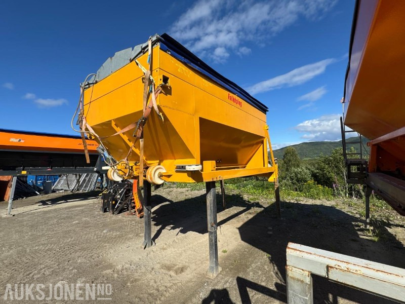 2006 Falkoping C-7 fastsandpreder - Teherautó: 4 kép. 2006 Falkoping C-7 fastsandpreder - Teherautó: 4 kép.