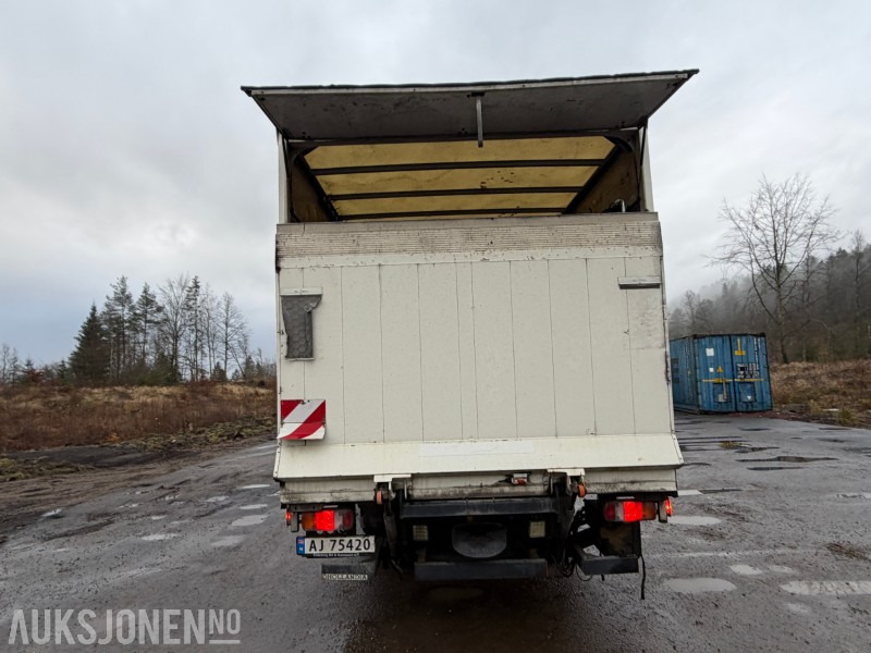 2011 MAN JF/MAN KST01 Lasterom med baklem og Mannskapsrom - Teherautó: 4 kép. 2011 MAN JF/MAN KST01 Lasterom med baklem og Mannskapsrom - Teherautó: 4 kép.