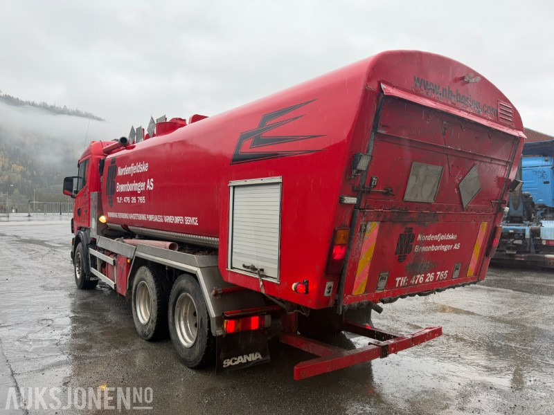 1999 Scania R124 Spyle/sugebil med Korp&Son påbygg - Többcélú/ Speciális jármű: 3 kép. 1999 Scania R124 Spyle/sugebil med Korp&Son påbygg - Többcélú/ Speciális jármű: 3 kép.