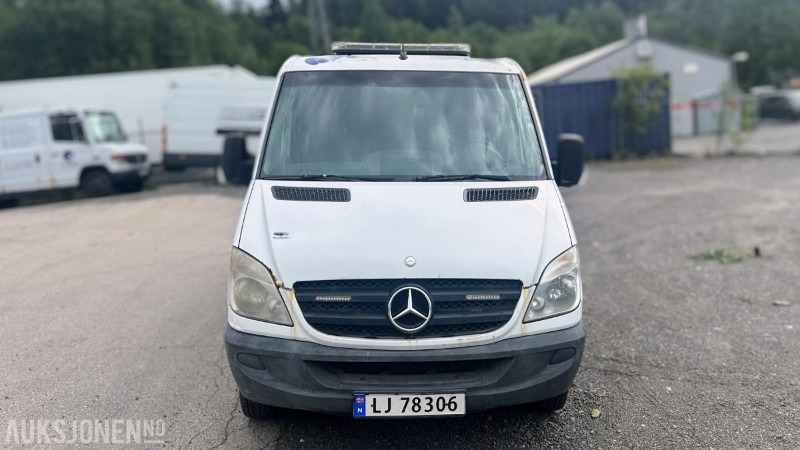2007 Mercedes-Benz Sprinter 518 CDI | Spylebil | 184 hk | Komplett rigg med tank og slangetromler - Többcélú/ Speciális jármű: 2 kép. 2007 Mercedes-Benz Sprinter 518 CDI | Spylebil | 184 hk | Komplett rigg med tank og slangetromler - Többcélú/ Speciális jármű: 2 kép.