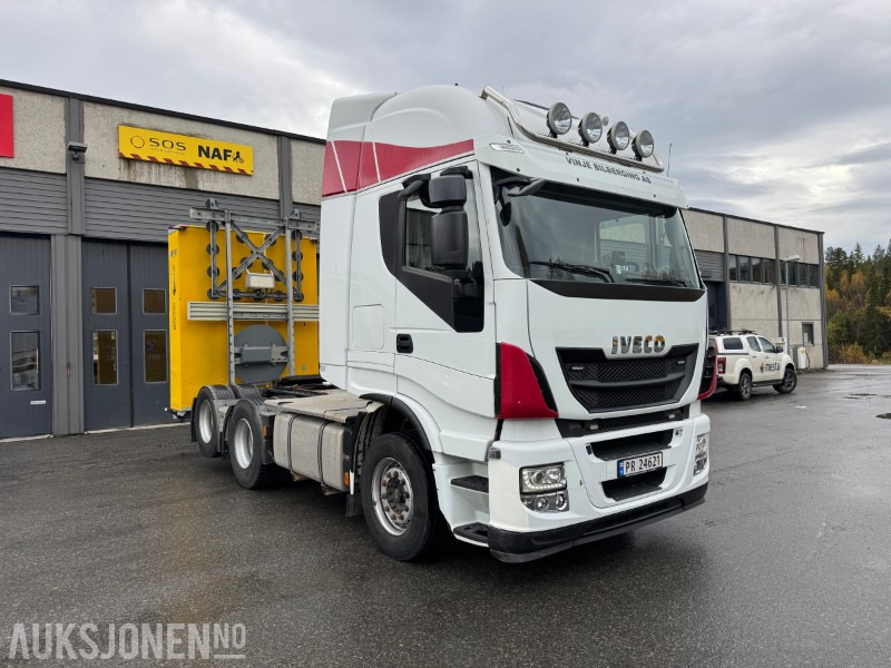 2014 Iveco AC 440 TY/PT - Putebil med Stuer Egghe trafikksikringssystem - Többcélú/ Speciális jármű, Nyergesvontató: 3 kép. 2014 Iveco AC 440 TY/PT - Putebil med Stuer Egghe trafikksikringssystem - Többcélú/ Speciális jármű, Nyergesvontató: 3 kép.
