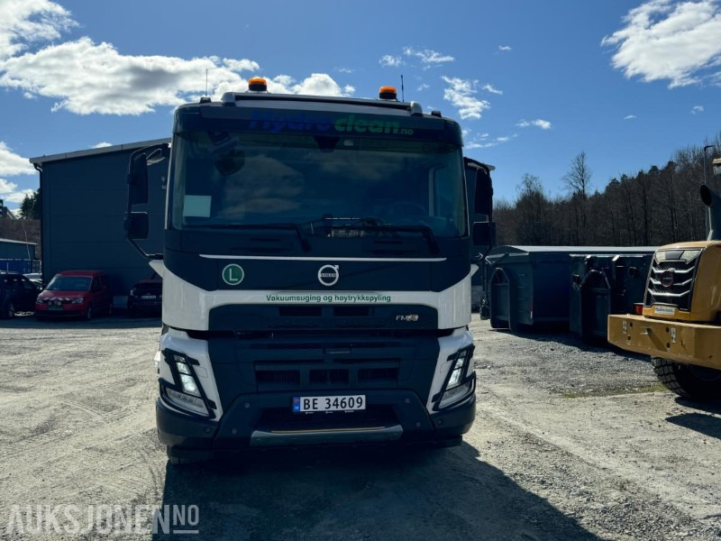 2024 VOLVO FMX500 - KOMPLETT VAKUUM/SPYLEBIL – NESTEN NY - 1154 KM - Többcélú/ Speciális jármű: 2 kép. 2024 VOLVO FMX500 - KOMPLETT VAKUUM/SPYLEBIL – NESTEN NY - 1154 KM - Többcélú/ Speciális jármű: 2 kép.