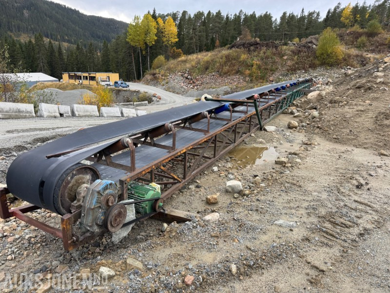 Transportband ca 18 meter - Futószalag: 1 kép. Transportband ca 18 meter - Futószalag: 1 kép.