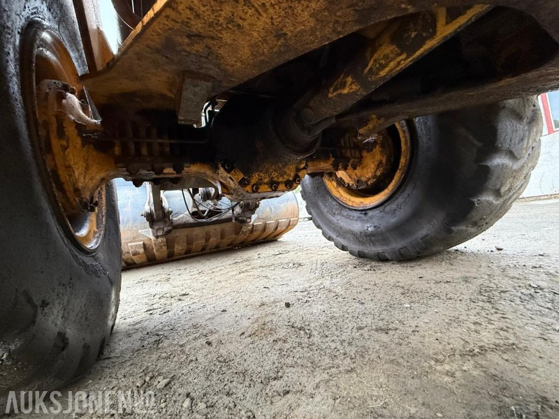 Gumikerekes homlokrakodó Volvo L110E Hjullaster: 17 kép. Gumikerekes homlokrakodó Volvo L110E Hjullaster: 17 kép.