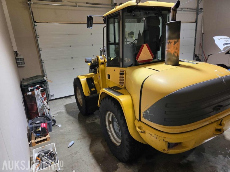 Volvo L45B Hjullaster - Gumikerekes homlokrakodó: 5 kép. Volvo L45B Hjullaster - Gumikerekes homlokrakodó: 5 kép.