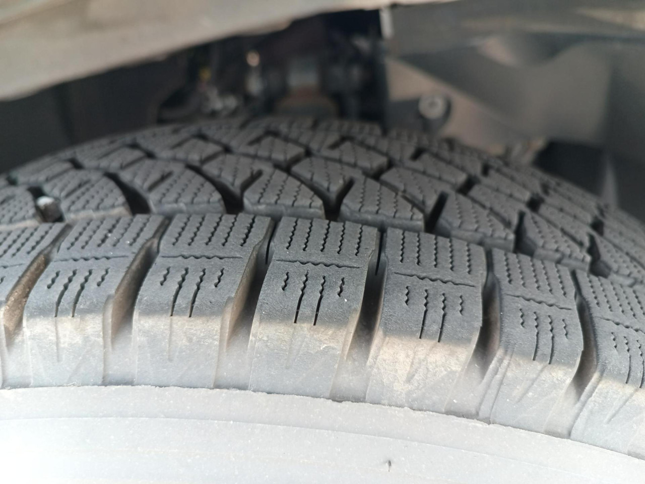 Dobozos kisteherautó IVECO Daily 35C16H: 5 kép.