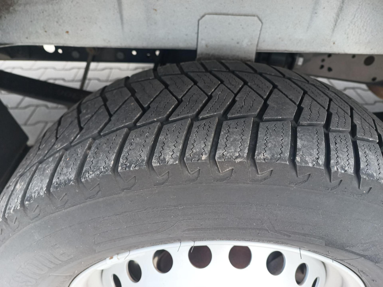 IVECO Daily 35S16V - Furgon: 3 kép. IVECO Daily 35S16V - Furgon: 3 kép.