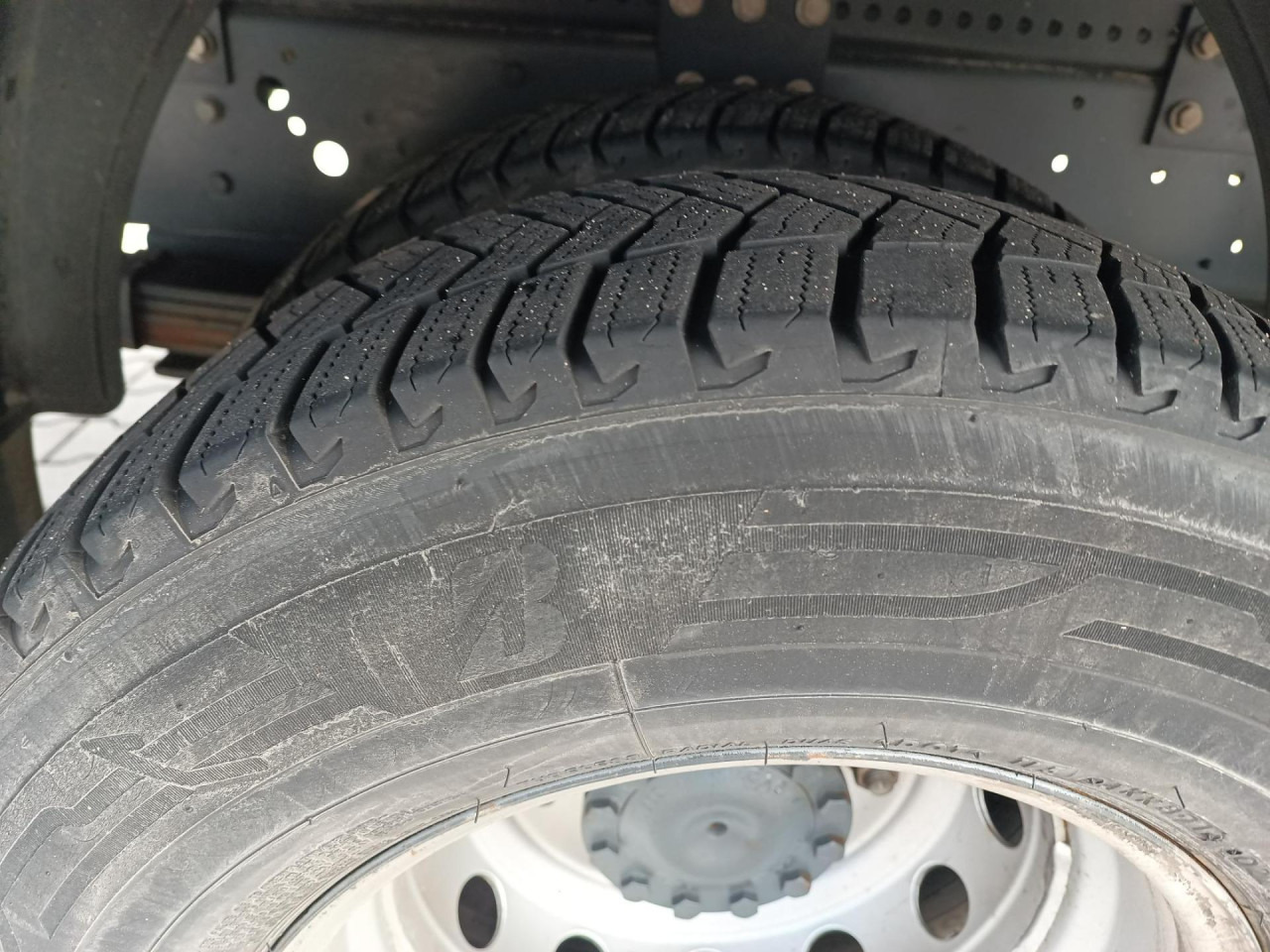 IVECO Daily 70C18A8 - Dobozos kisteherautó: 2 kép. IVECO Daily 70C18A8 - Dobozos kisteherautó: 2 kép.