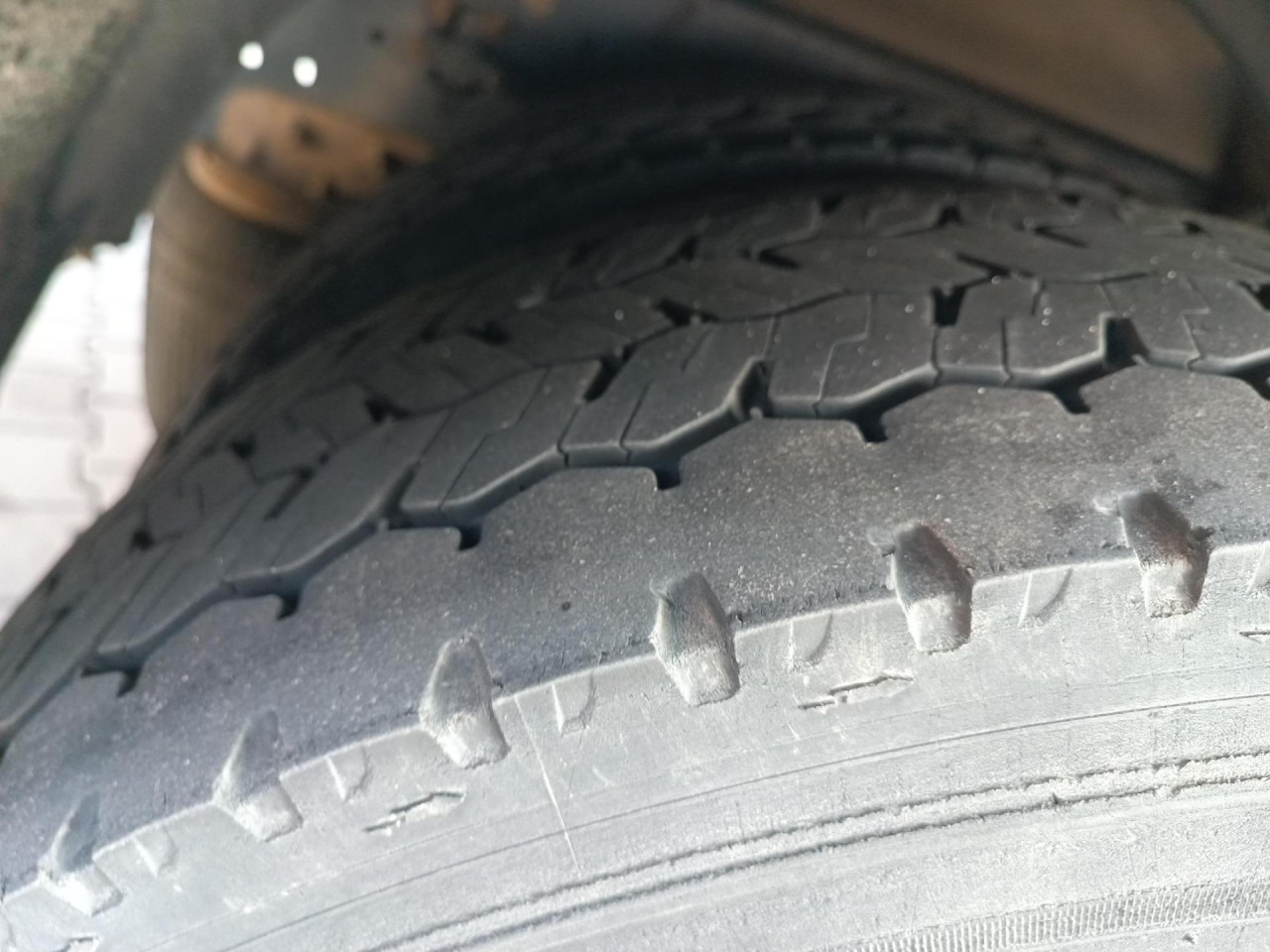 IVECO Eurocargo 140E25P - Platós teherautó: 3 kép. IVECO Eurocargo 140E25P - Platós teherautó: 3 kép.