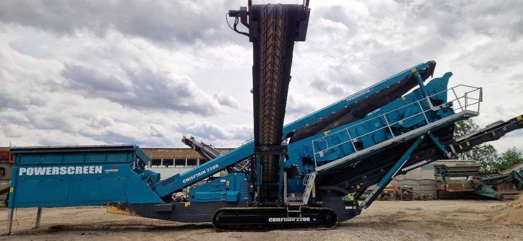 PowerScreen Chieftain 2200 - Osztályozó berendezés: 4 kép. PowerScreen Chieftain 2200 - Osztályozó berendezés: 4 kép.