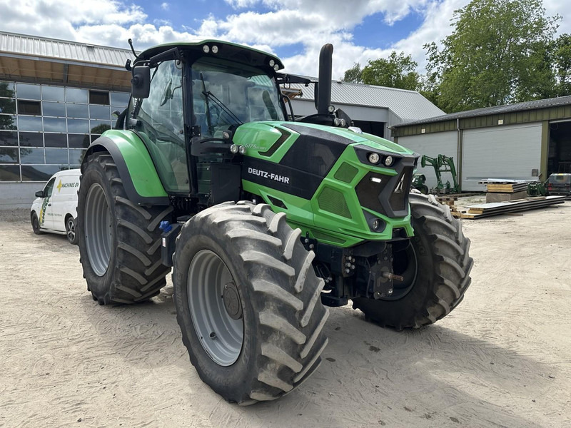 Deutz-Fahr Agrotron 6175 - Traktor: 2 kép. Deutz-Fahr Agrotron 6175 - Traktor: 2 kép.