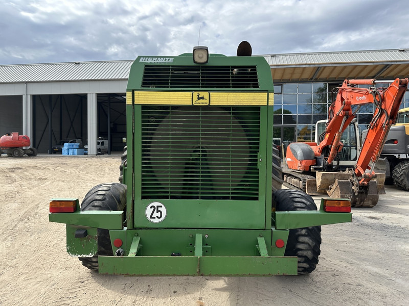 John Deere 6650 FOR PARTS - Önjáró szecskázógép: 4 kép. John Deere 6650 FOR PARTS - Önjáró szecskázógép: 4 kép.