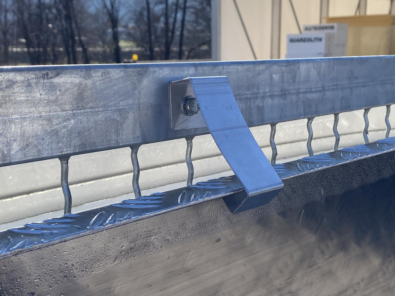 Platós kisteherautó MAN TGE 3.180 DOKA 1+6 3640MM | OFFENE PRITSCHE + ALU KOFFER AUF DER PRITSCHE: 10 kép.