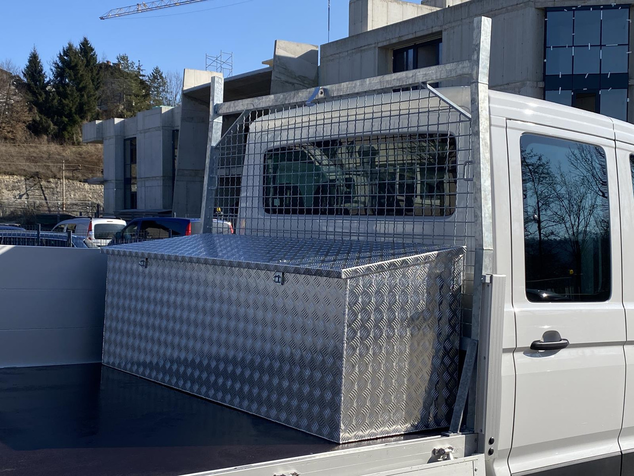 Platós kisteherautó MAN TGE 3.180 DOKA 1+6 3640MM | OFFENE PRITSCHE + ALU KOFFER AUF DER PRITSCHE: 20 kép.