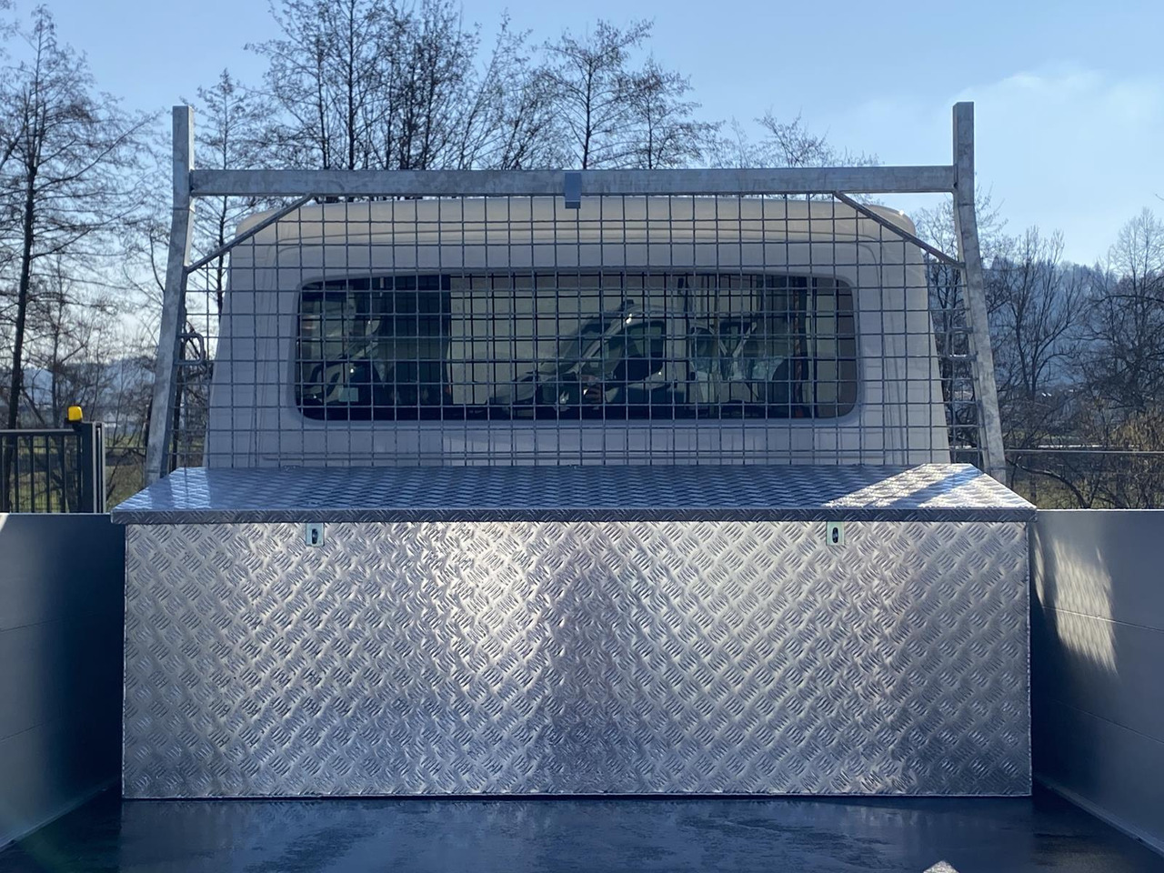 Platós kisteherautó MAN TGE 3.180 DOKA 1+6 3640MM | OFFENE PRITSCHE + ALU KOFFER AUF DER PRITSCHE: 21 kép.