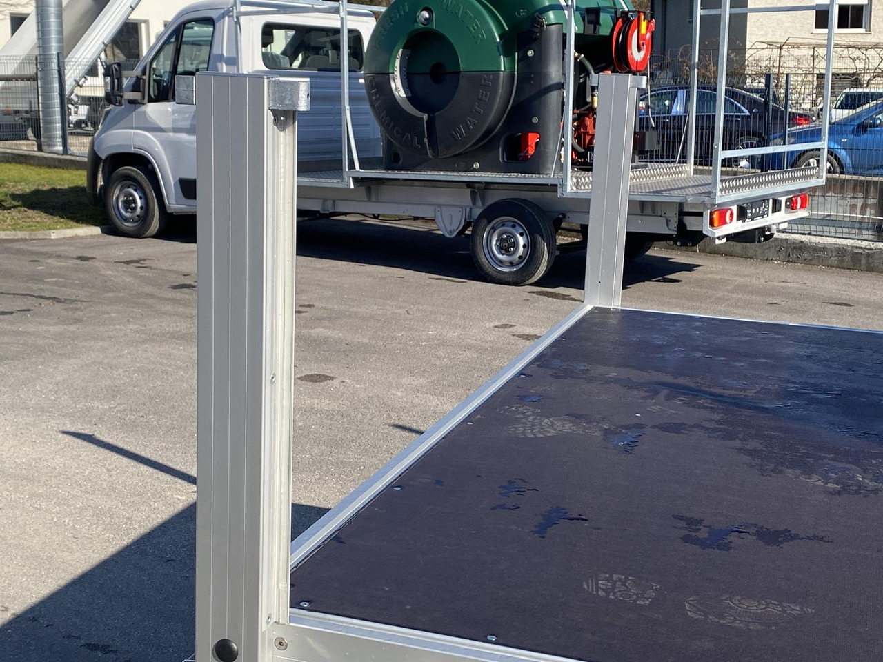 Platós kisteherautó MAN TGE 3.180 DOKA 1+6 3640MM | OFFENE PRITSCHE + ALU KOFFER AUF DER PRITSCHE: 9 kép.