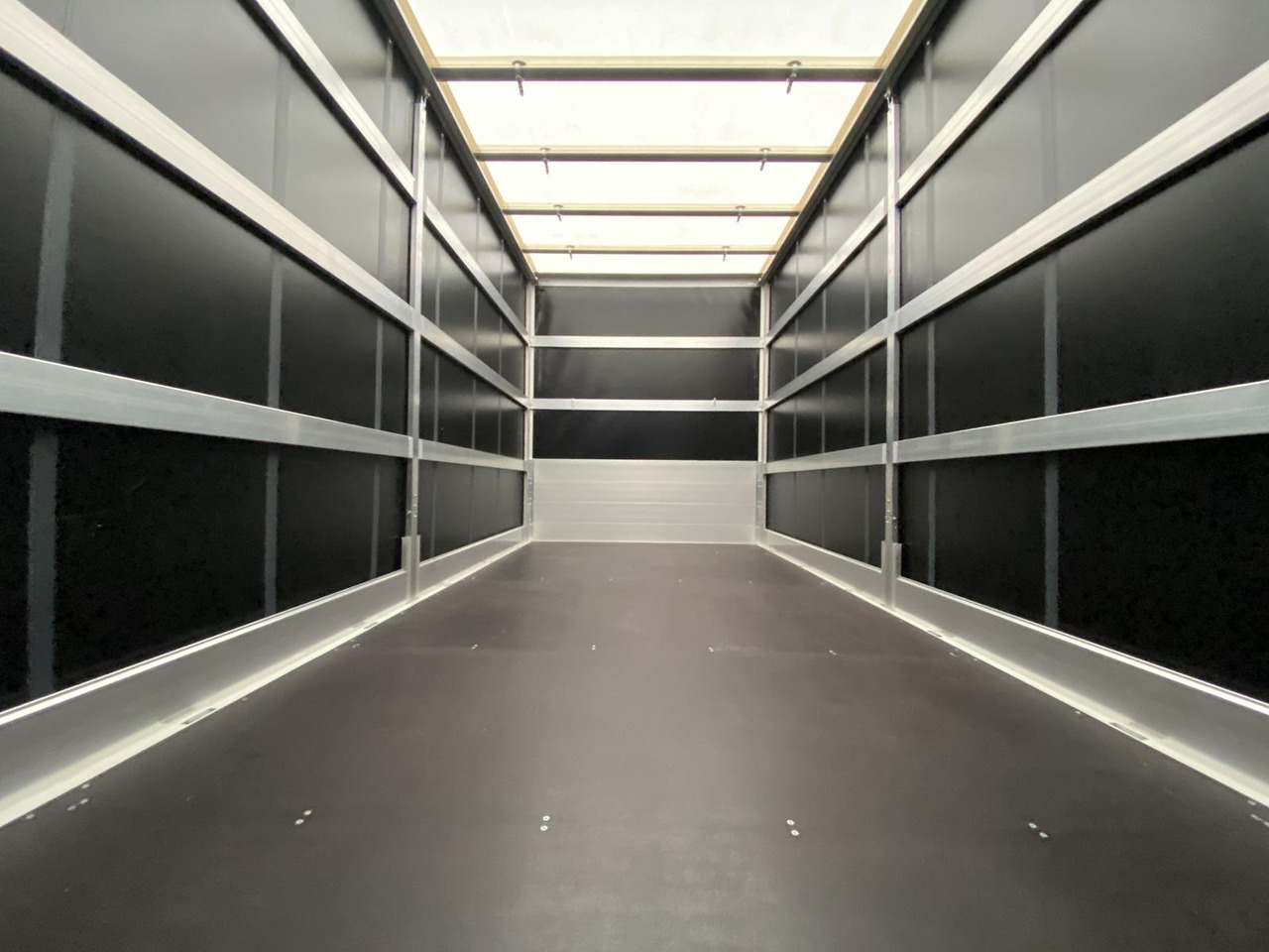 MAN TGE 3.180 L4 2.0 TDI | PRITSCHE PLANE + SCHLAFKABINE lízing MAN TGE 3.180 L4 2.0 TDI | PRITSCHE PLANE + SCHLAFKABINE: 20 kép.