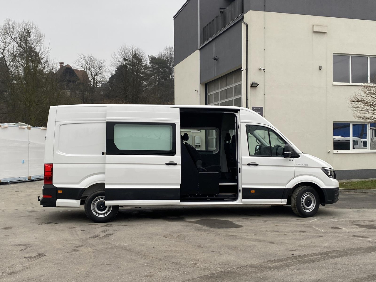 MAN TGE L4H3 180KM | SITZBANK ZWEITE REIHE + FLEXMO EINRICHTUNG - Kisbusz: 3 kép. MAN TGE L4H3 180KM | SITZBANK ZWEITE REIHE + FLEXMO EINRICHTUNG - Kisbusz: 3 kép.