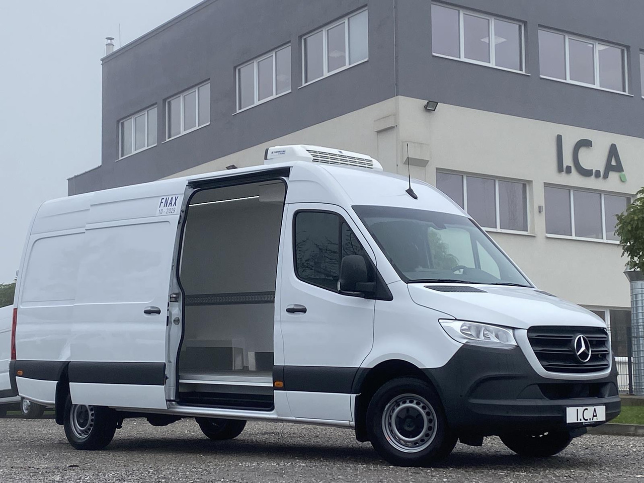 MERCEDES-BENZ SPRINTER 317 CDI L4H3 170PS AUTOMATIK FRISCHDIENST + KONVEKTA FK 3022 12-220V - Hűtős kisteherautó: 1 kép. MERCEDES-BENZ SPRINTER 317 CDI L4H3 170PS AUTOMATIK FRISCHDIENST + KONVEKTA FK 3022 12-220V - Hűtős kisteherautó: 1 kép.