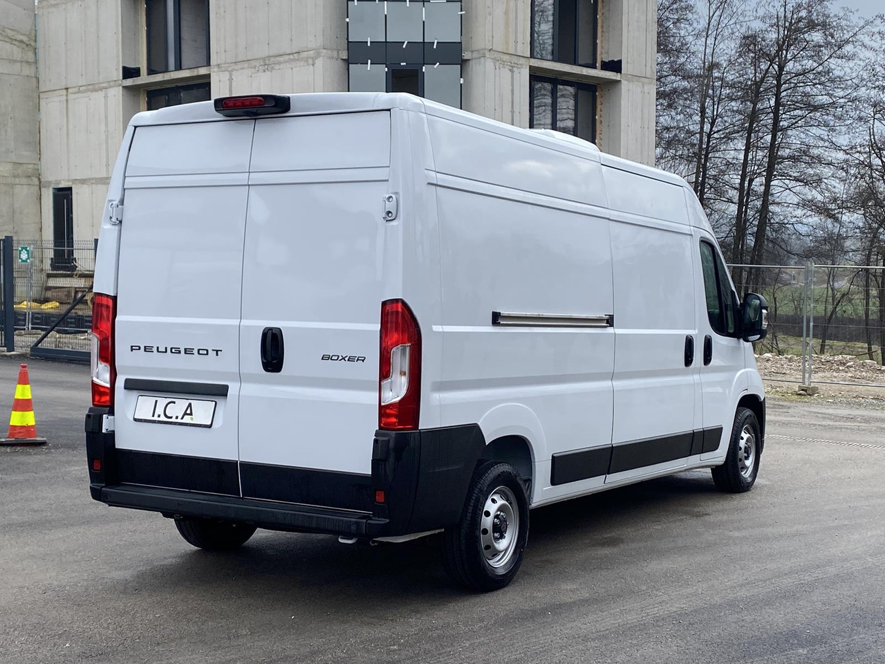 PEUGEOT BOXER L3H2 180PS CONFORT 335 / FRISCHDIENST BIS 0 + KONVEKTA FK2321 12-230V - Hűtős kisteherautó: 4 kép. PEUGEOT BOXER L3H2 180PS CONFORT 335 / FRISCHDIENST BIS 0 + KONVEKTA FK2321 12-230V - Hűtős kisteherautó: 4 kép.