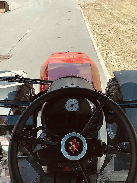 Traktor Massey Ferguson MF 5709 M Dyna-4: 13 kép.
