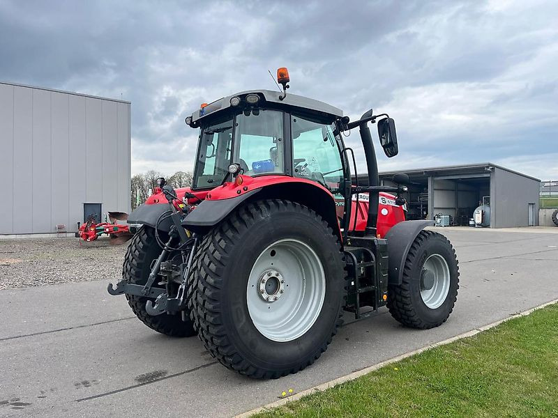 Massey Ferguson MF 6716 S Dyna-VT Efficient - Traktor: 3 kép. Massey Ferguson MF 6716 S Dyna-VT Efficient - Traktor: 3 kép.