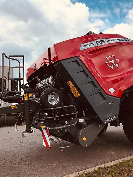 Massey Ferguson MF RP 4160 V ProTec - Bálázó: 4 kép. Massey Ferguson MF RP 4160 V ProTec - Bálázó: 4 kép.