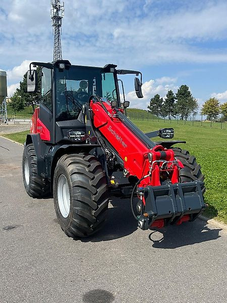 Schäffer 8620 T-3 - Teleszkópos homlokrakodó: 4 kép. Schäffer 8620 T-3 - Teleszkópos homlokrakodó: 4 kép.