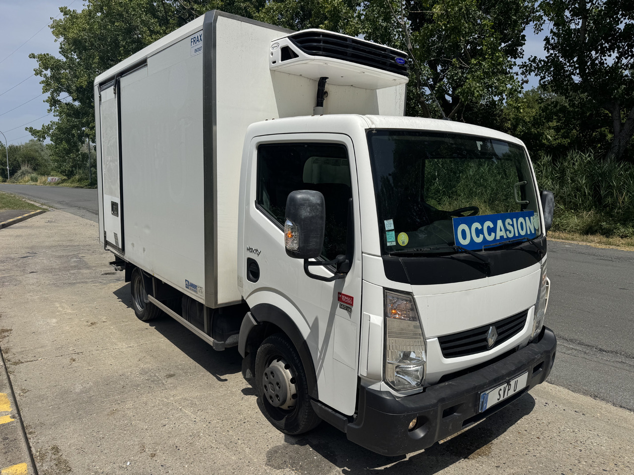 Renault Maxity 140 dxi - Hűtős kisteherautó: 2 kép. Renault Maxity 140 dxi - Hűtős kisteherautó: 2 kép.