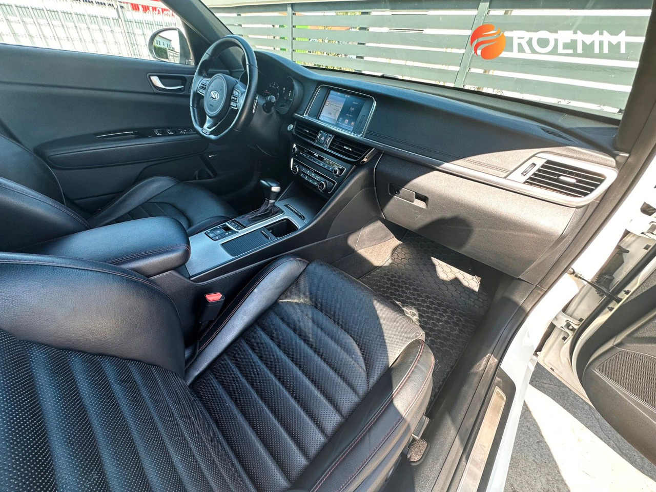 Autó Kia Optima Sportswagon GT-Line*GARANTIE*360°*Shz v&h: 23 kép.