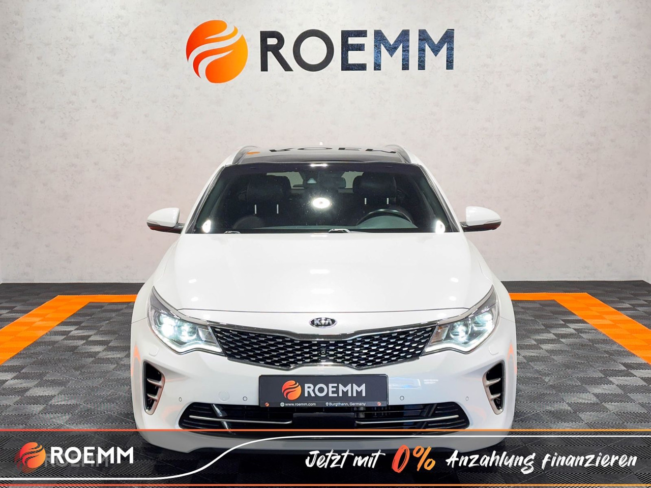 Kia Optima Sportswagon GT-Line*GARANTIE*360°*Shz v&h - Kombi: 1 kép. Kia Optima Sportswagon GT-Line*GARANTIE*360°*Shz v&h - Kombi: 1 kép.
