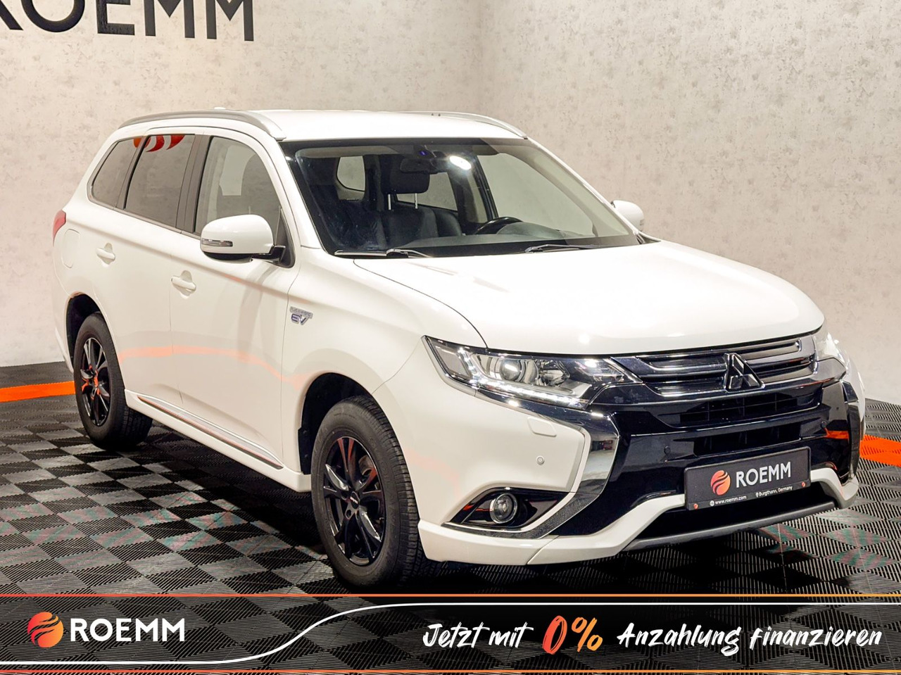 Mitsubishi Outlander PHEV Basis 4WD*GARANTIE*Touchscreen* - Terepjáró/ SUV: 4 kép. Mitsubishi Outlander PHEV Basis 4WD*GARANTIE*Touchscreen* - Terepjáró/ SUV: 4 kép.