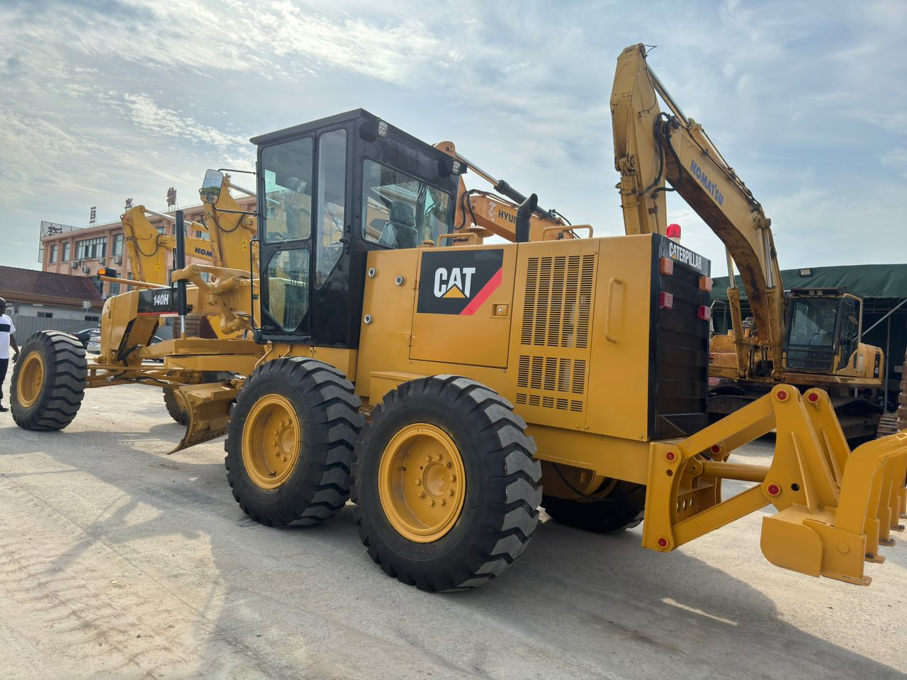 Caterpillar CAT 140H 140K Grader Secondhand High Quality Used Motor Grader for Sale - Gréder: 3 kép. Caterpillar CAT 140H 140K Grader Secondhand High Quality Used Motor Grader for Sale - Gréder: 3 kép.