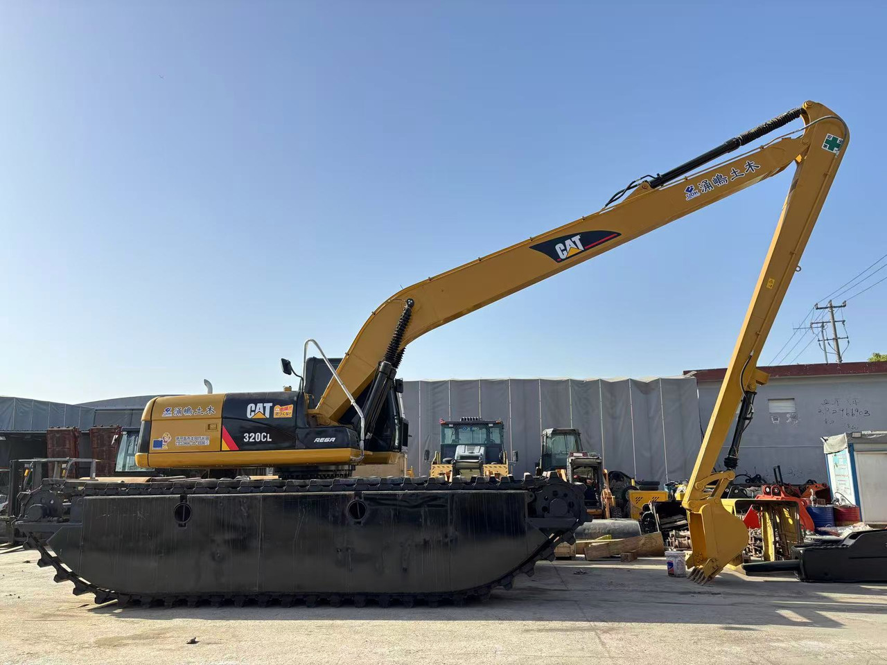 Caterpillar CAT 320C 20 Ton Floating 15M Long Boom Excavators for Sale - Kotrógép: 1 kép. Caterpillar CAT 320C 20 Ton Floating 15M Long Boom Excavators for Sale - Kotrógép: 1 kép.