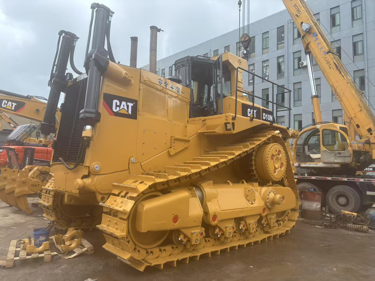Caterpillar CAT CAT D10N D9R D8R D8N D8T D7G D7R D6G D6R D5K D4C Used Bulldozer Dozer - Buldózer: 3 kép. Caterpillar CAT CAT D10N D9R D8R D8N D8T D7G D7R D6G D6R D5K D4C Used Bulldozer Dozer - Buldózer: 3 kép.