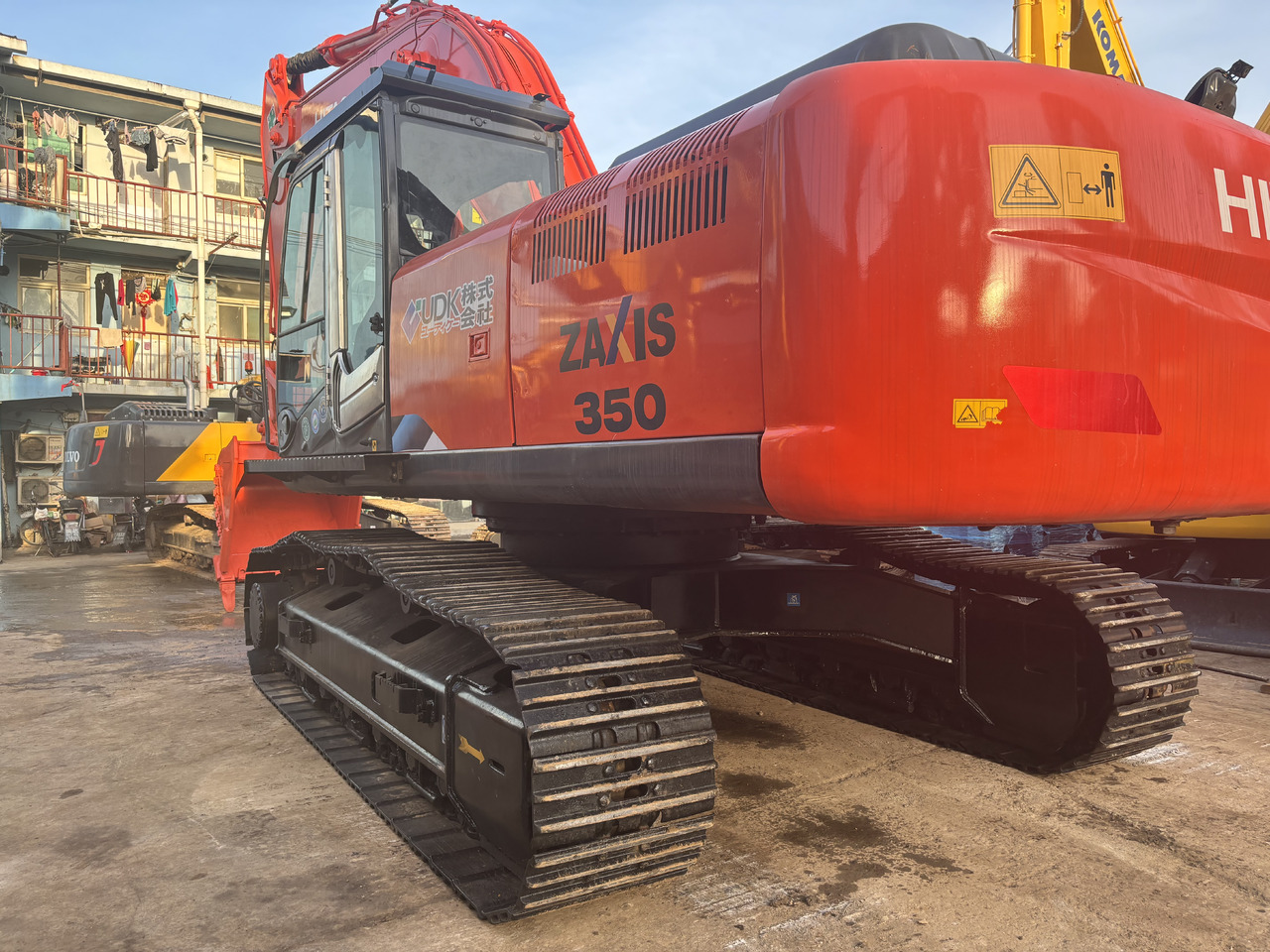 Hitachi ZX350 Used Excavator 35 Ton Crawler Hydraulic Secondhand Excavators Komatsu PC350 Caterpillar 336D2 Doosan DX300 dx420 Secondhand Excavators for Sale - Lánctalpas kotró: 5 kép. Hitachi ZX350 Used Excavator 35 Ton Crawler Hydraulic Secondhand Excavators Komatsu PC350 Caterpillar 336D2 Doosan DX300 dx420 Secondhand Excavators for Sale - Lánctalpas kotró: 5 kép.