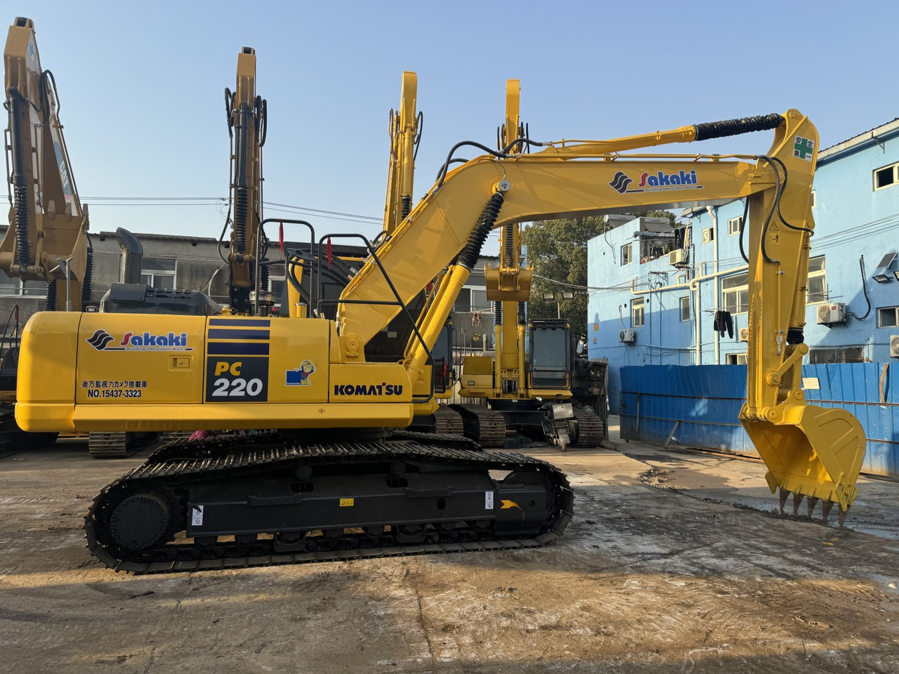 Komatsu PC220 PC210 PC200 Used Excavator Hydraulic Crawler in Good Price - Lánctalpas kotró: 1 kép. Komatsu PC220 PC210 PC200 Used Excavator Hydraulic Crawler in Good Price - Lánctalpas kotró: 1 kép.