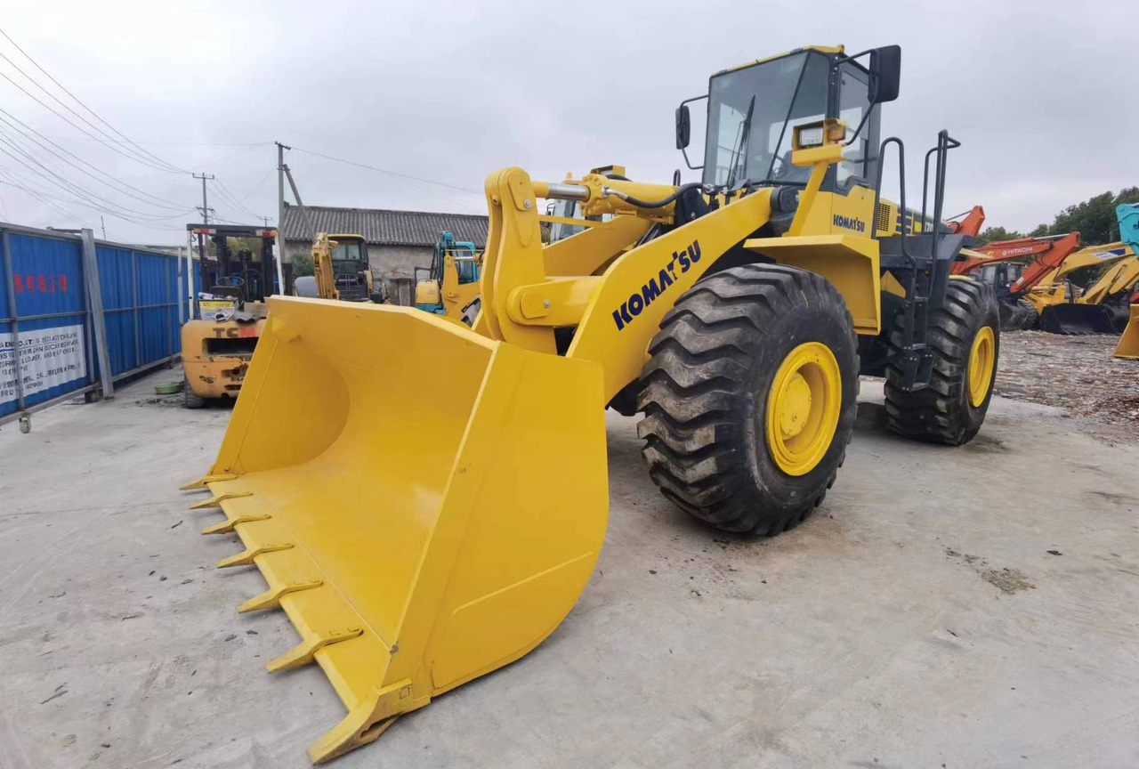 Komatsu WA470 Used Wheel Loader WA380 WA320 WA500 WA600 Loader in High Quality for Sale - Gumikerekes homlokrakodó: 3 kép. Komatsu WA470 Used Wheel Loader WA380 WA320 WA500 WA600 Loader in High Quality for Sale - Gumikerekes homlokrakodó: 3 kép.